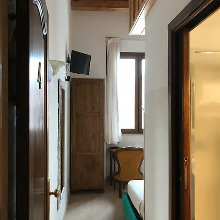 Borghetto Di San Lorenzo Pensionat 3*